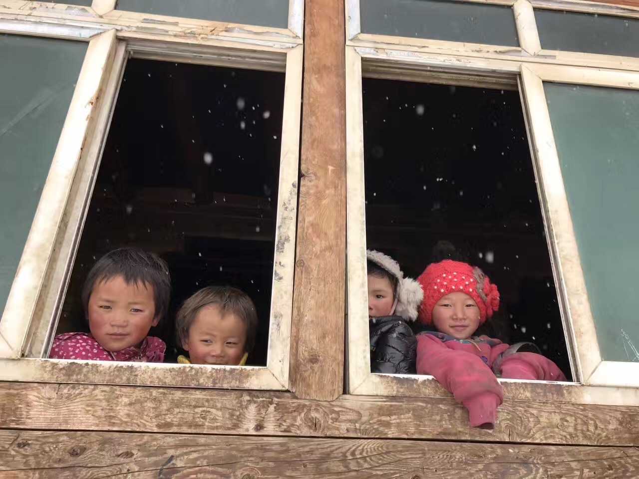 鴻粵公益回顧丨家國(guó)同歡月同圓 溫暖滿載甘孜州(圖9) 鴻粵公益回顧丨家國(guó)同歡月同圓 溫暖滿載甘孜州(圖9)