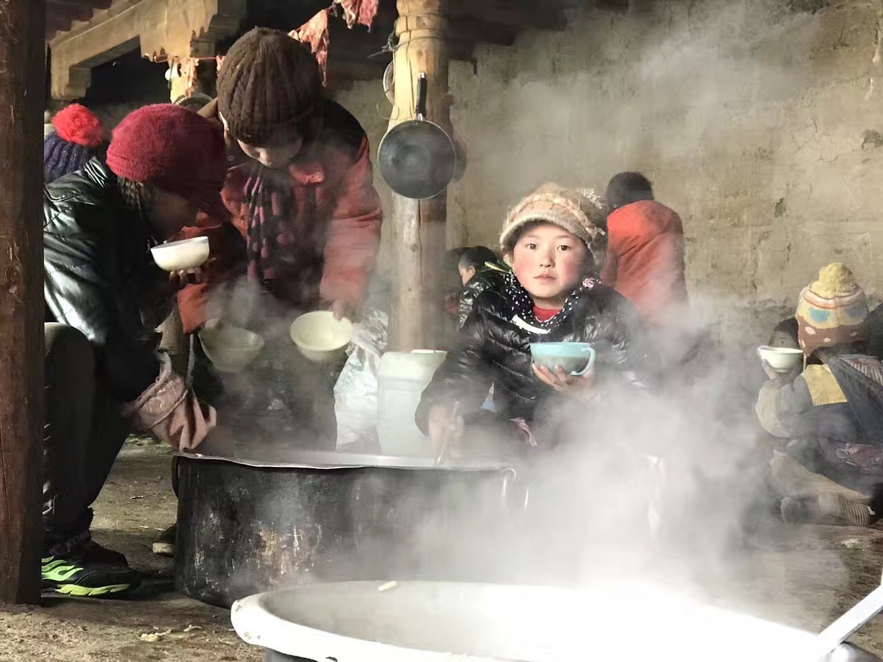 鴻粵公益回顧丨家國(guó)同歡月同圓 溫暖滿載甘孜州(圖10) 鴻粵公益回顧丨家國(guó)同歡月同圓 溫暖滿載甘孜州(圖10)