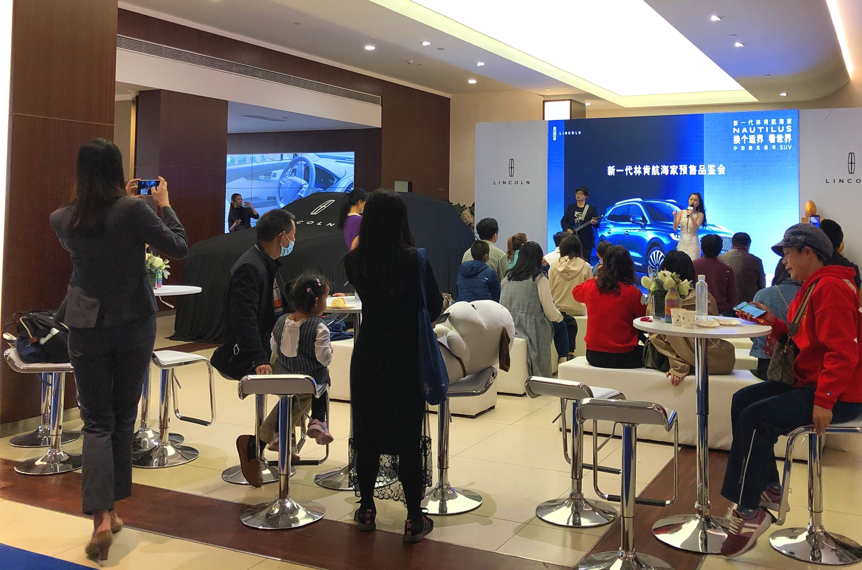 番禺林肯國(guó)産航海家預售品鑒會完滿結束(圖6) 番禺林肯國(guó)産航海家預售品鑒會完滿結束(圖6)