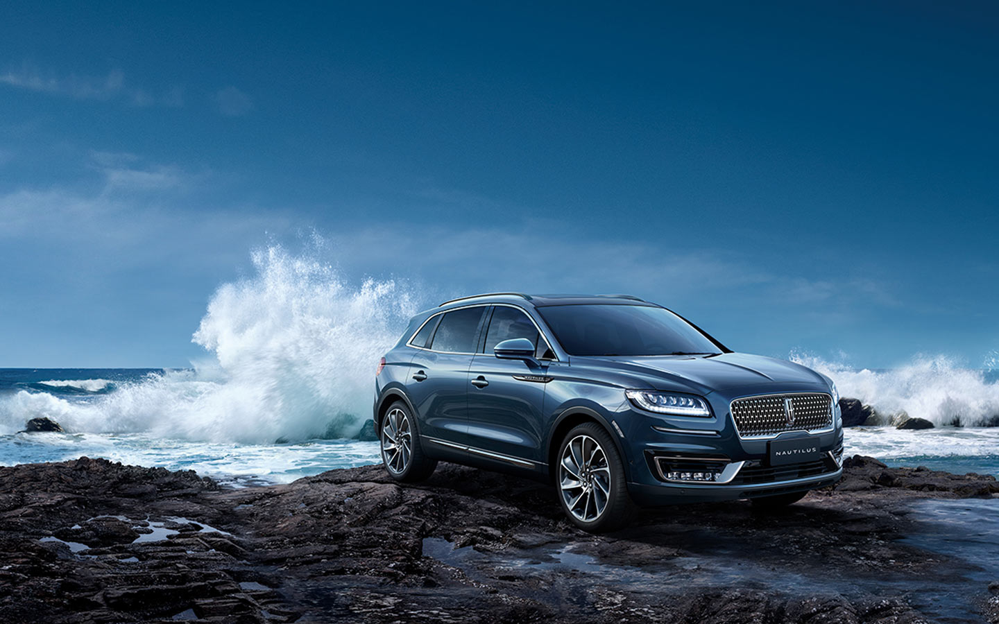 中大(dà)型豪華SUV全新林肯航海家Nautilus磅礴上市