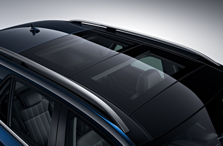 全景式滑動天窗(chuāng)，盡收風(fēng)光(guāng)