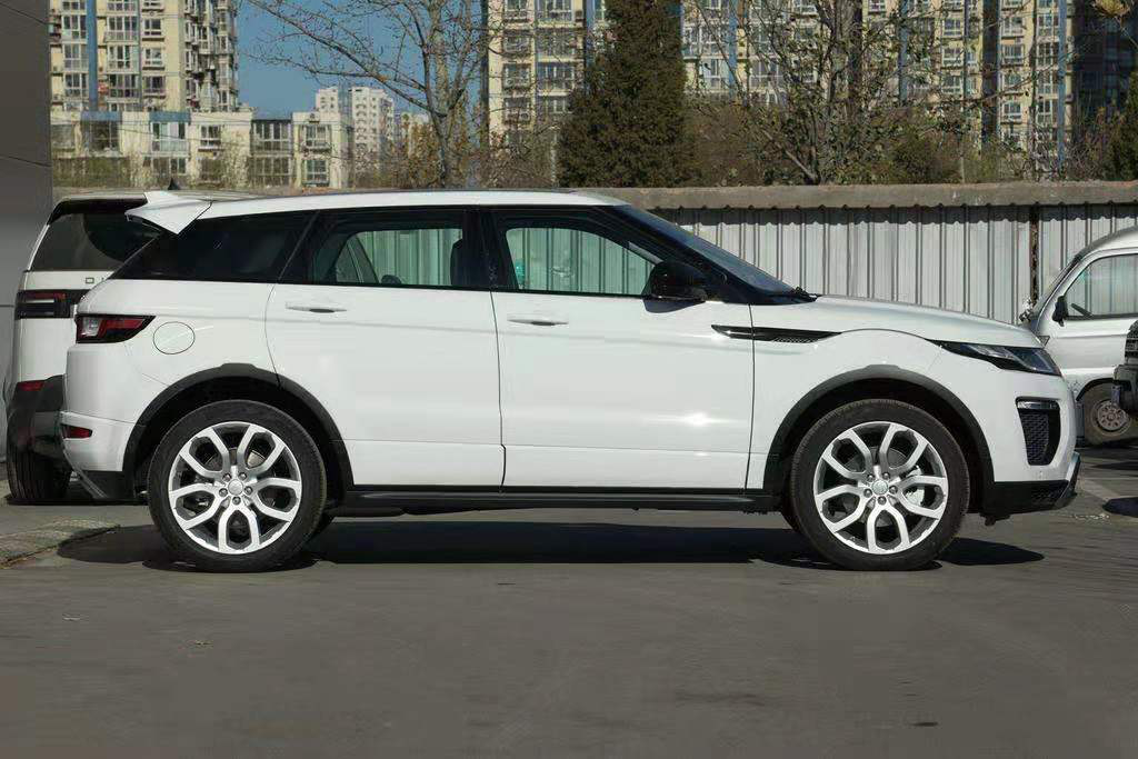 吸睛神器路(lù)虎攬勝極光(guāng)，豪華SUV的不二選擇