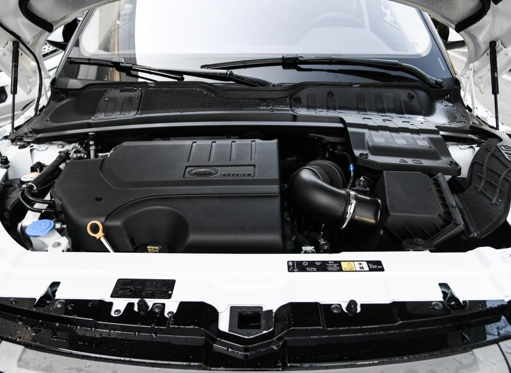 最強座駕路(lù)虎攬勝極光(guāng),高品質讓奔馳GLC自(zì)愧不如(rú)(圖5) 最強座駕路(lù)虎攬勝極光(guāng),高品質讓奔馳GLC自(zì)愧不如(rú)(圖5)