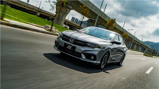 越級空間+大(dà)“沙發” 東風(fēng)本田享域新車(圖3) 越級空間+大(dà)“沙發” 東風(fēng)本田享域新車(圖3)