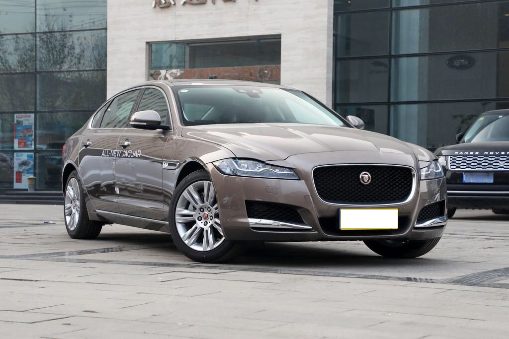 捷豹XFL紳士風(fēng)引爆全場，寶馬5系靠邊站(zhàn)(圖1)