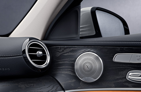 長軸距E級轎車(圖4) 長軸距E級轎車(圖4)